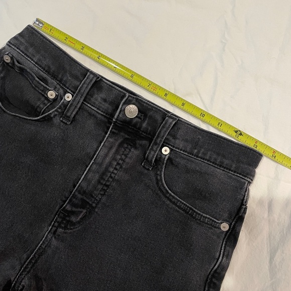 Madewell Classic Straight Leg in Lunar Wash, Size 26x24 - Picture 10 of 16